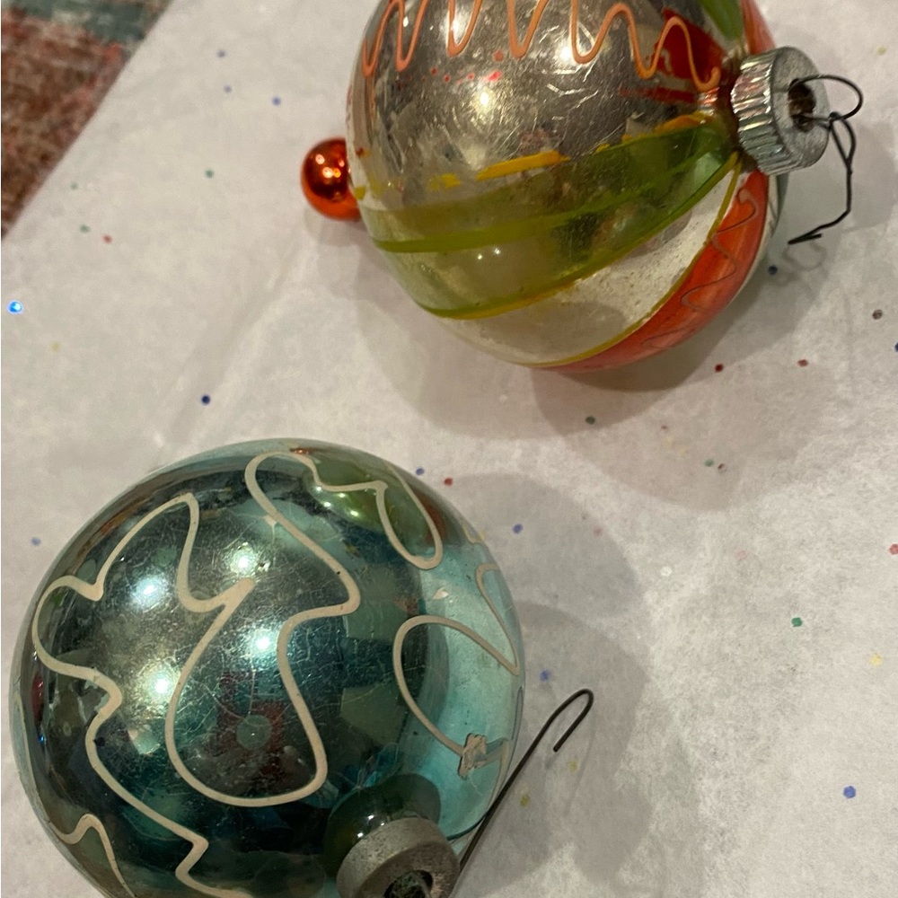 Vtg. Hot Air Balloon/Parachute Christmas Ornaments set of 2 MCM - Picture 5 of 11